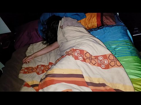 ❤️ Stiefseun berispe sy jong stiefma terwyl sy slaap. ️ Net pornografie by ons ❌❤